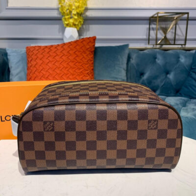 Replica Louis Vuitton Damier Ebene King Size Toiletry Bag N47527